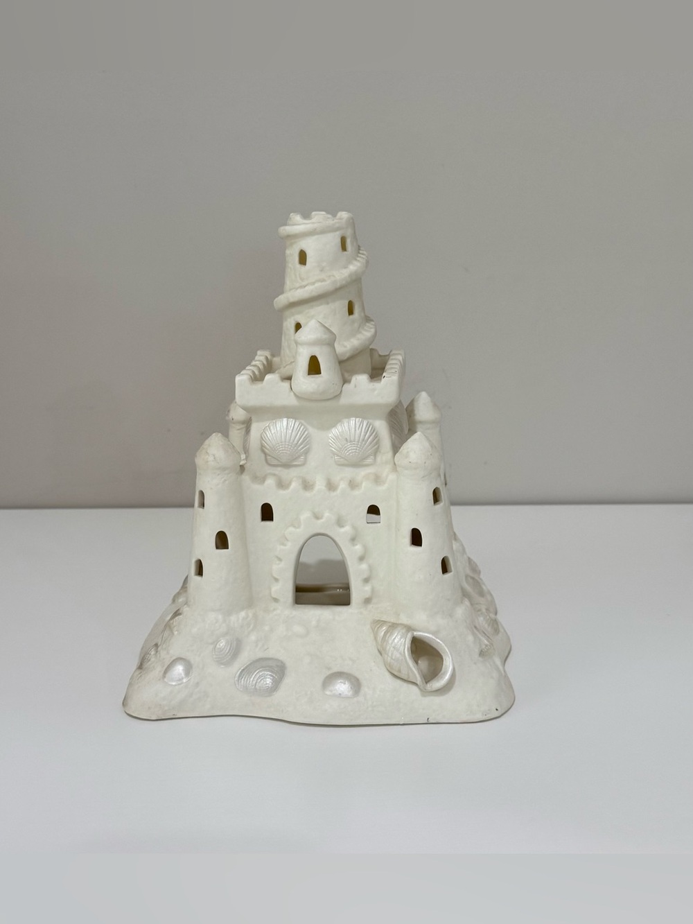 PartyLite Cream Bisque Porcelain Sandcastle 8.5" Tealight Candle Holder P7306